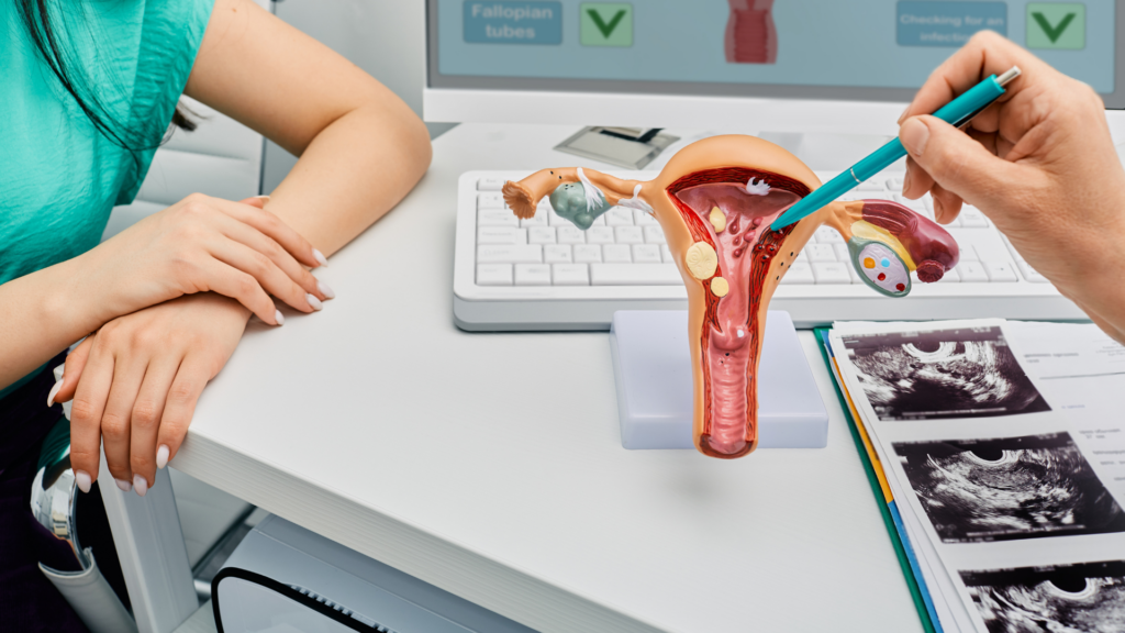 Soi cổ tử cung được chỉ định thực hiện nếu thăm khám phụ khoa thấy bất thường