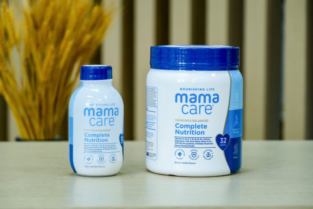 Sữa dinh dưỡng MamaCare Complete Nutrition xanh cung cấp 32 loại vitamin và khoáng chất thiết yếu